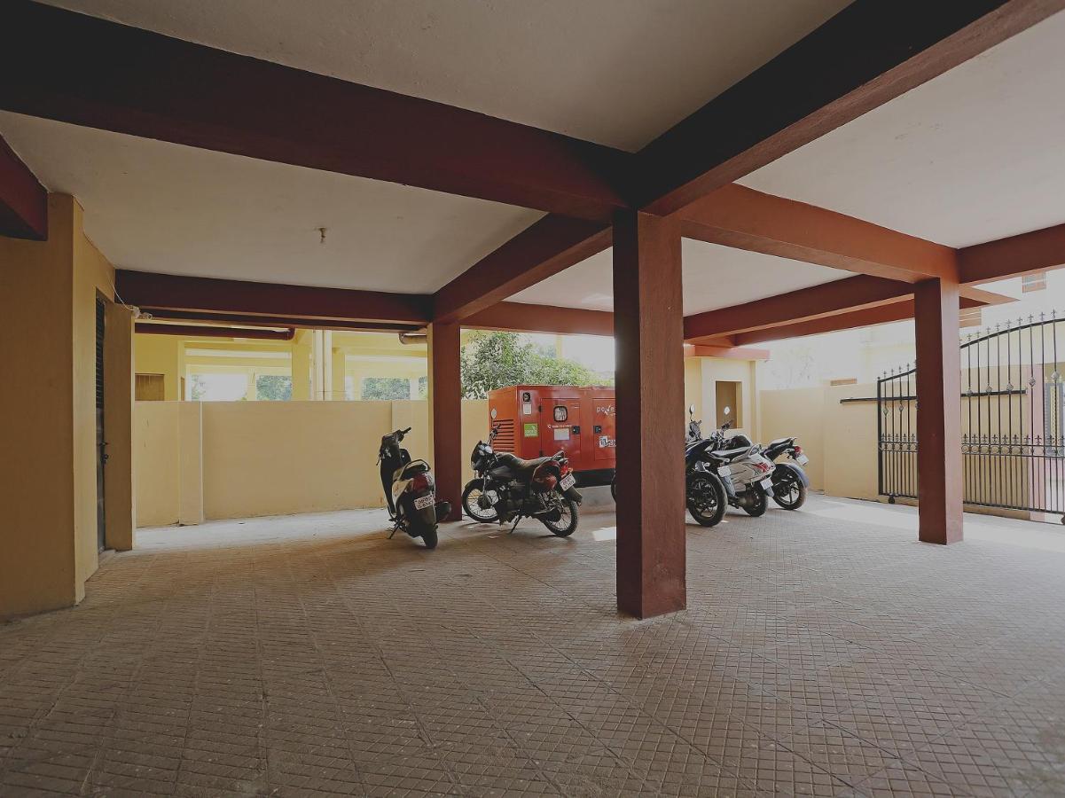 Oyo 17276 The Maple Tree Hotels Bhubaneswar Exterior photo