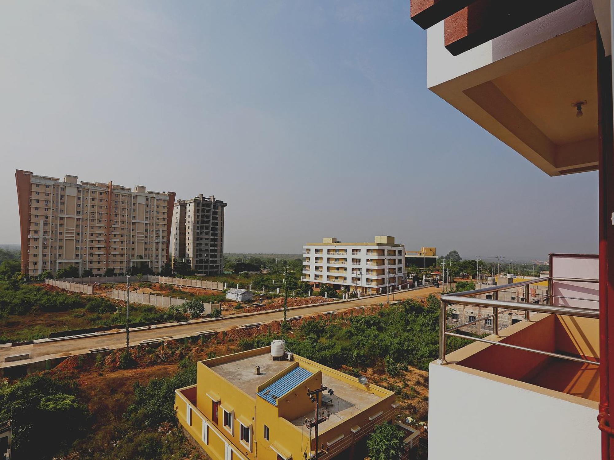 Oyo 17276 The Maple Tree Hotels Bhubaneswar Exterior photo